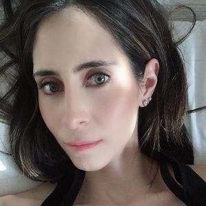 Meet your Posher, Adriana